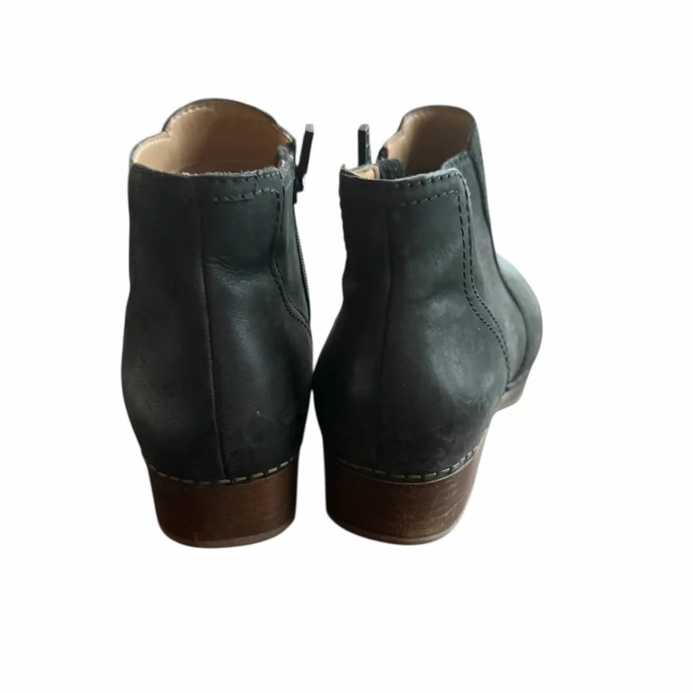 Dansko Black Barbara‎ Zip Bootie